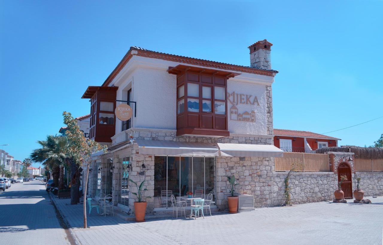 Rijeka Alacati Cesme Bagian luar foto